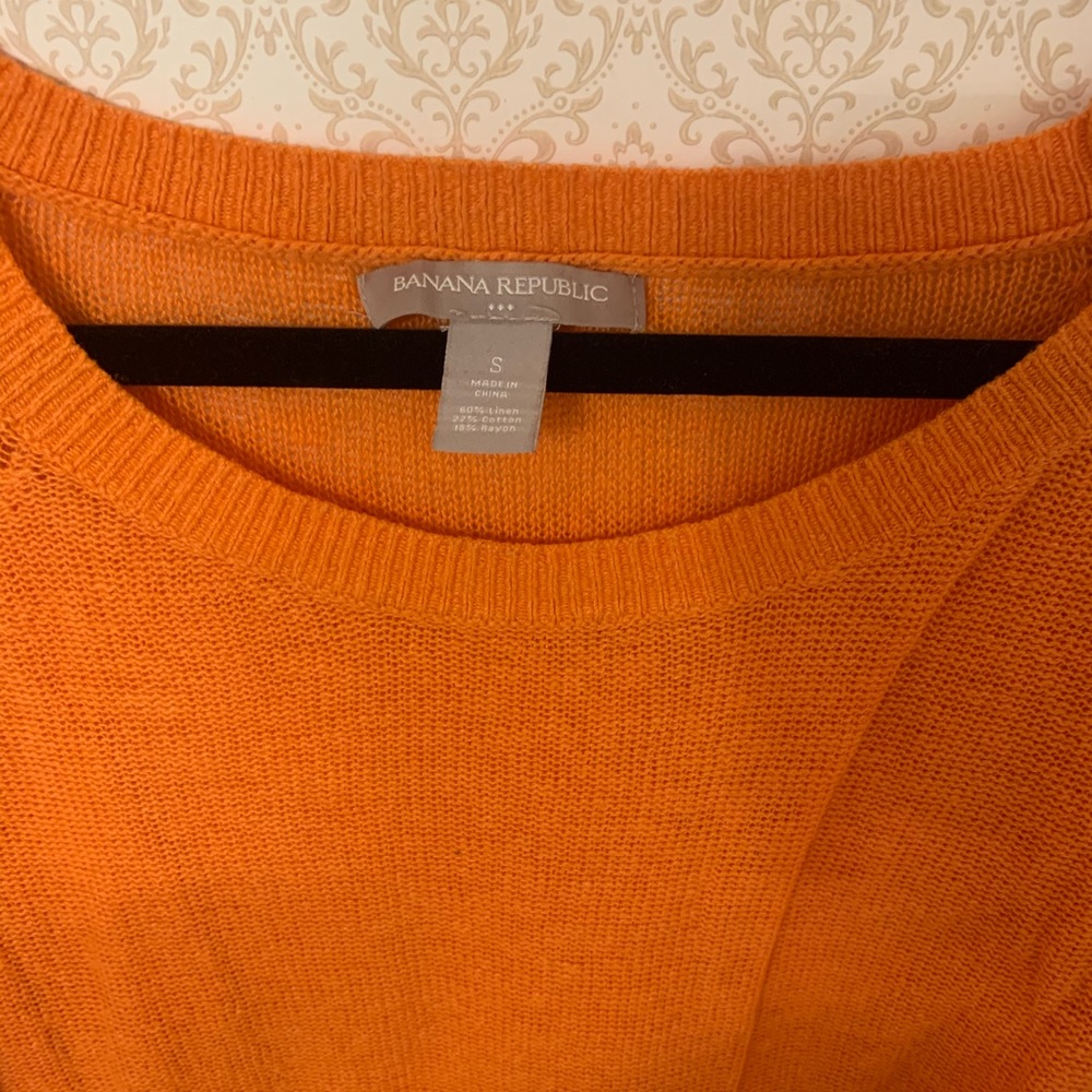 Banana republic orange sweater